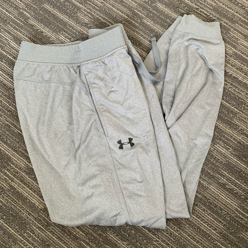 gray under armour joggers